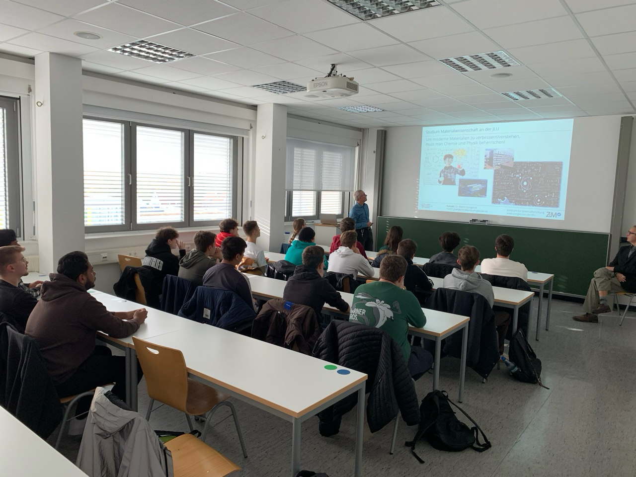 Der Physik-LK an der Justus-Liebig-Universität